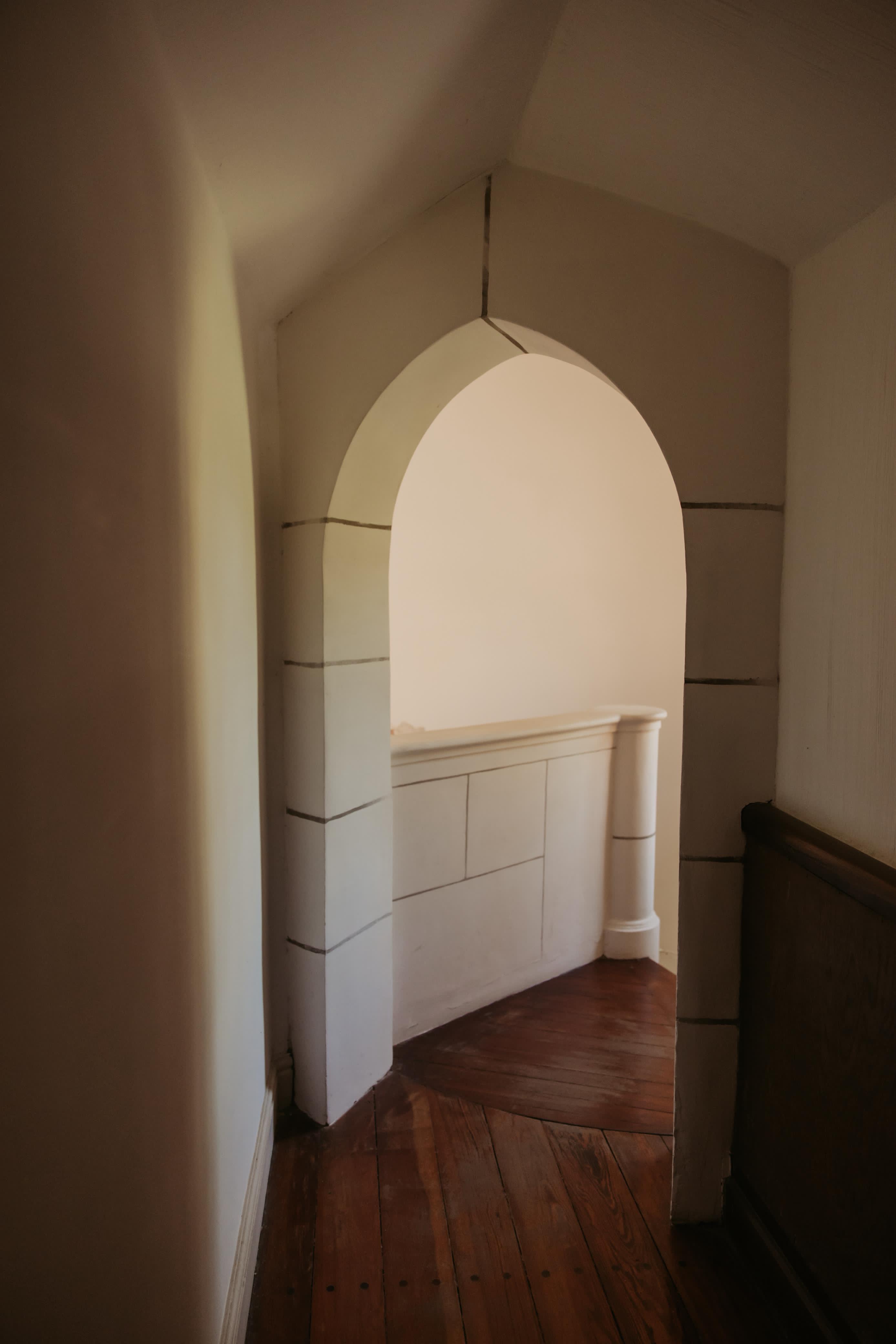 Arco interior — detalle arquitectónico